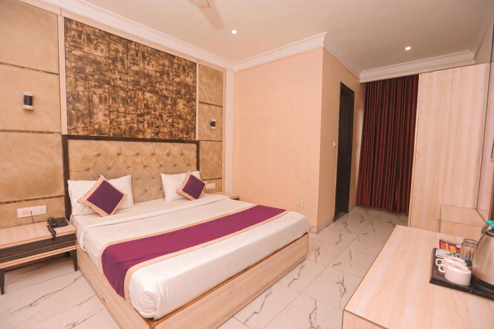 ניו דלהי Hotel Almora Inn - Near By Delhi International Airport - With Free Airport Pickup And Drop מראה חיצוני תמונה