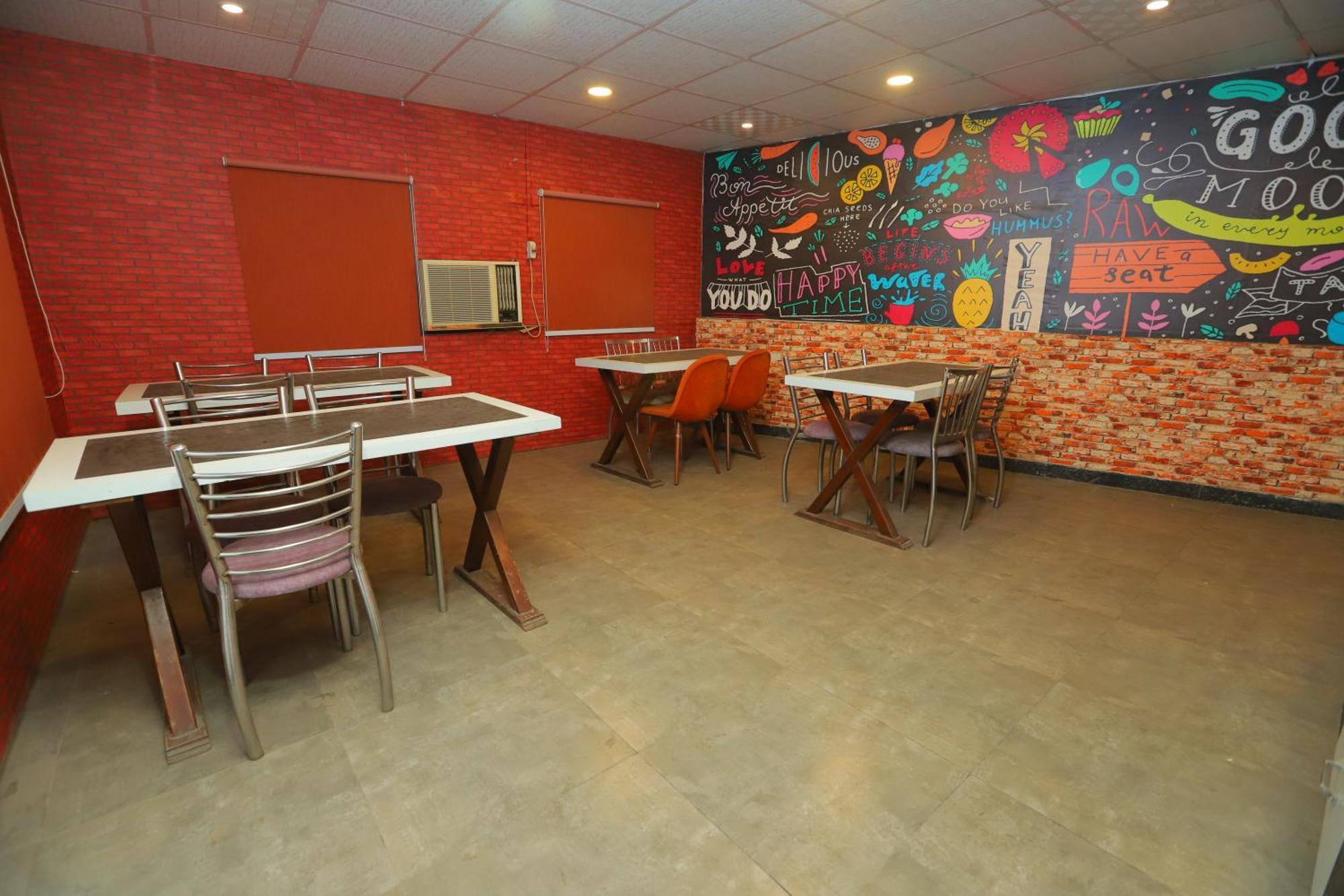 ניו דלהי Hotel Almora Inn - Near By Delhi International Airport - With Free Airport Pickup And Drop מראה חיצוני תמונה