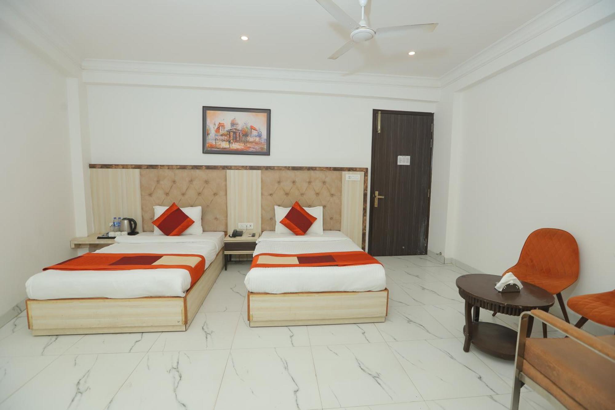 ניו דלהי Hotel Almora Inn - Near By Delhi International Airport - With Free Airport Pickup And Drop מראה חיצוני תמונה