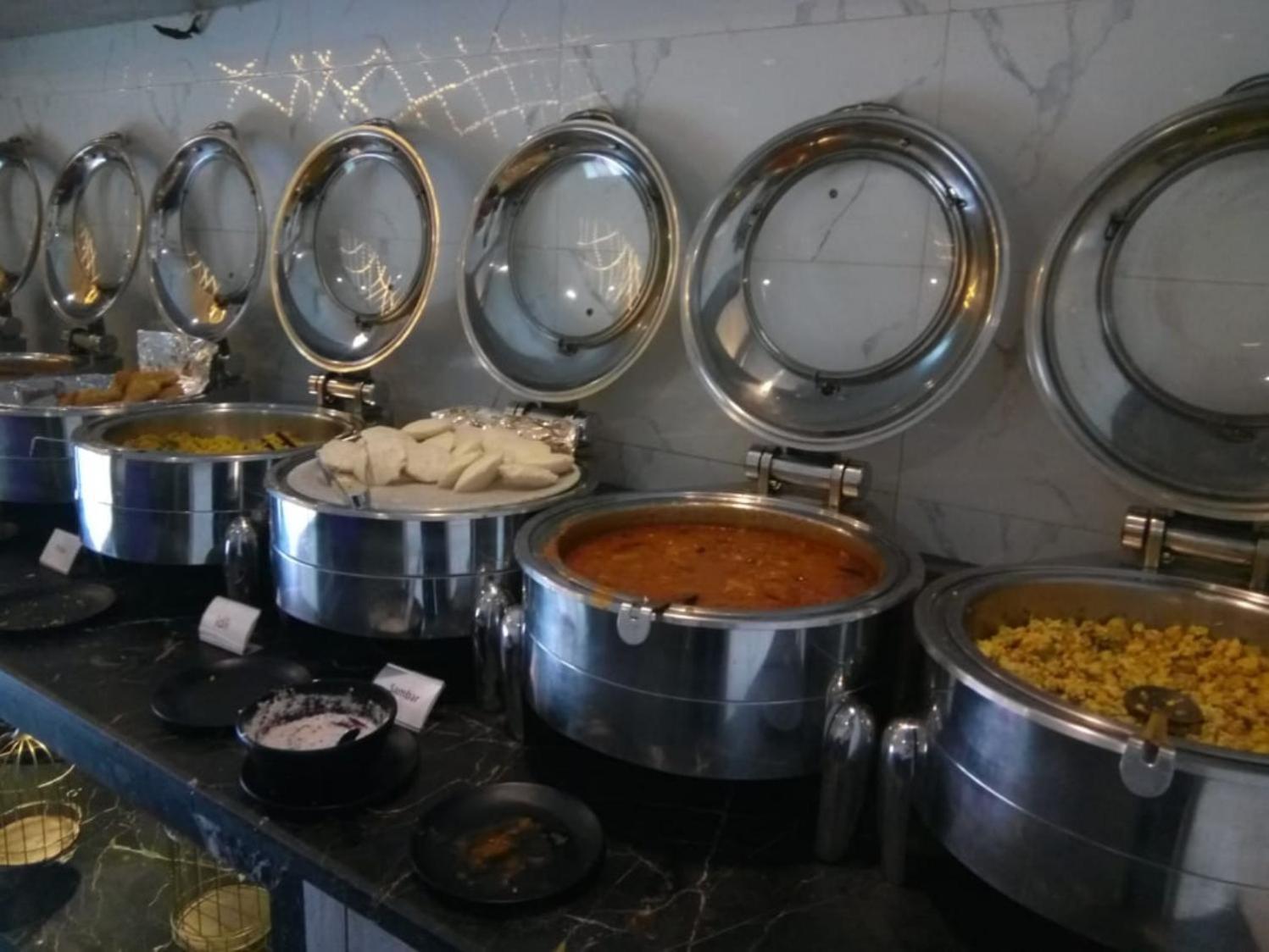 ניו דלהי Hotel Almora Inn - Near By Delhi International Airport - With Free Airport Pickup And Drop מראה חיצוני תמונה