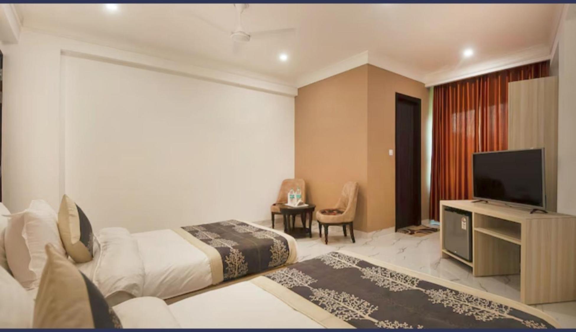 ניו דלהי Hotel Almora Inn - Near By Delhi International Airport - With Free Airport Pickup And Drop מראה חיצוני תמונה