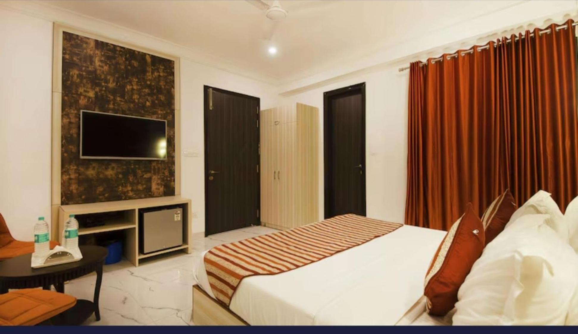 ניו דלהי Hotel Almora Inn - Near By Delhi International Airport - With Free Airport Pickup And Drop מראה חיצוני תמונה