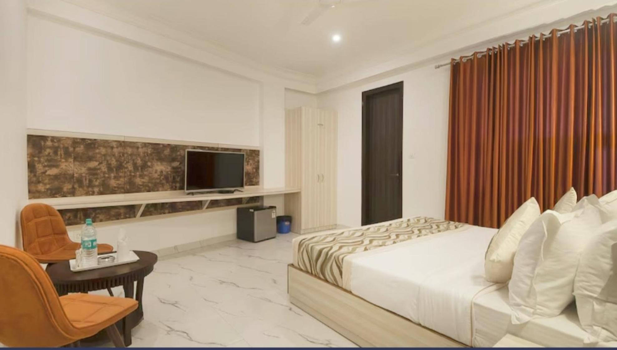 ניו דלהי Hotel Almora Inn - Near By Delhi International Airport - With Free Airport Pickup And Drop מראה חיצוני תמונה