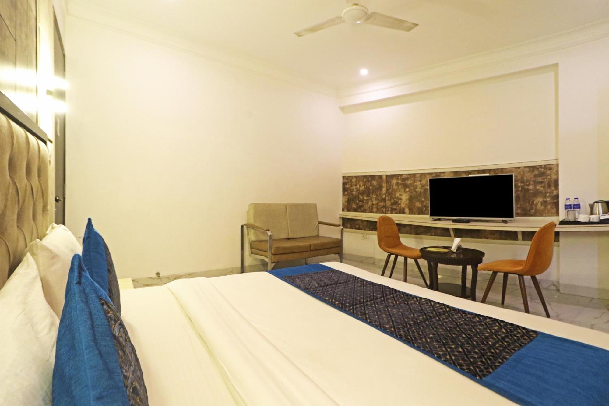 ניו דלהי Hotel Almora Inn - Near By Delhi International Airport - With Free Airport Pickup And Drop מראה חיצוני תמונה