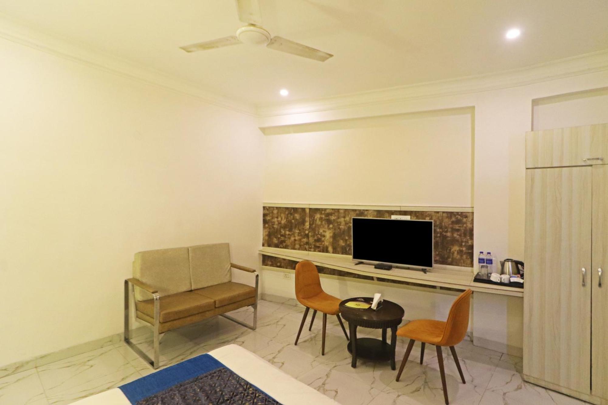 ניו דלהי Hotel Almora Inn - Near By Delhi International Airport - With Free Airport Pickup And Drop מראה חיצוני תמונה