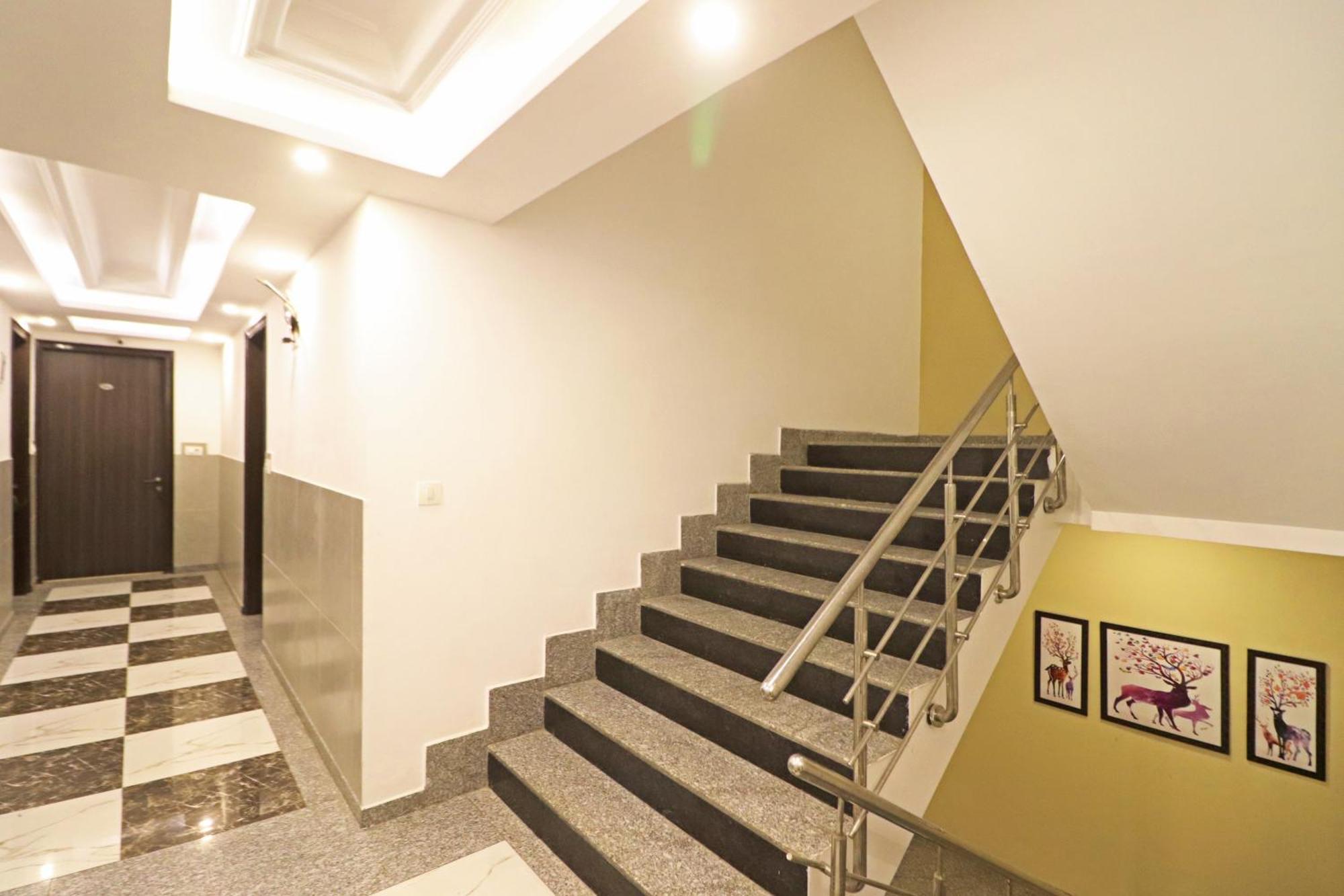 ניו דלהי Hotel Almora Inn - Near By Delhi International Airport - With Free Airport Pickup And Drop מראה חיצוני תמונה
