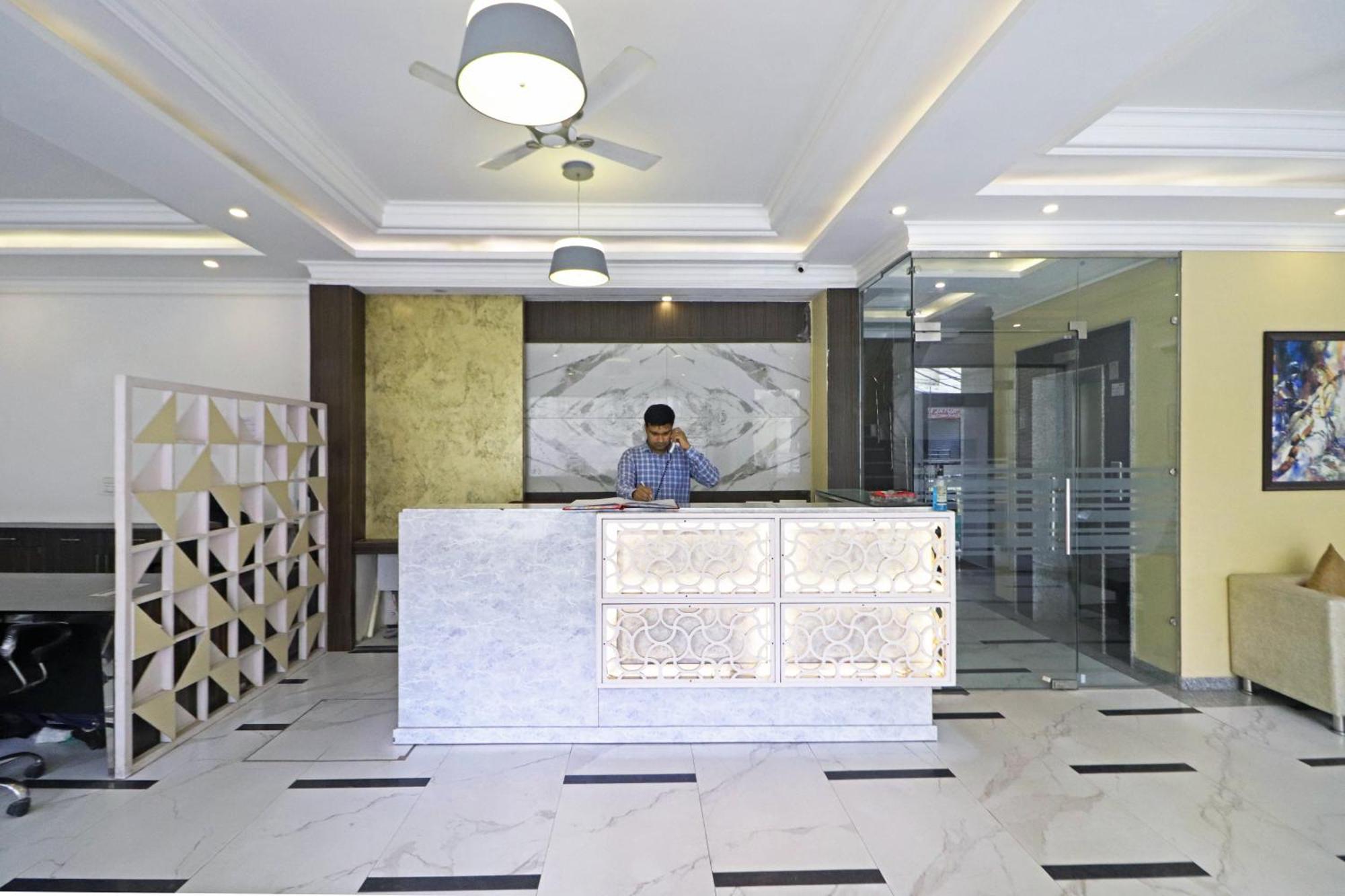 ניו דלהי Hotel Almora Inn - Near By Delhi International Airport - With Free Airport Pickup And Drop מראה חיצוני תמונה