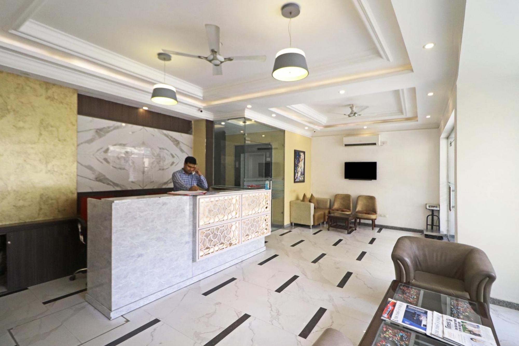 ניו דלהי Hotel Almora Inn - Near By Delhi International Airport - With Free Airport Pickup And Drop מראה חיצוני תמונה