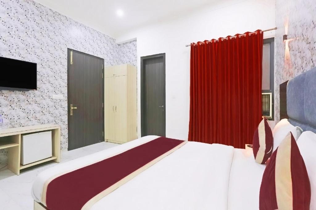 ניו דלהי Hotel Almora Inn - Near By Delhi International Airport - With Free Airport Pickup And Drop מראה חיצוני תמונה